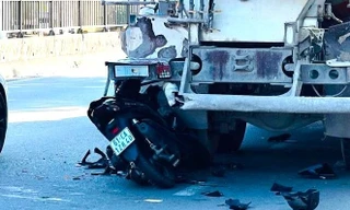 Tông vào đuôi xe bồn đang dừng, hai người nguy kịch