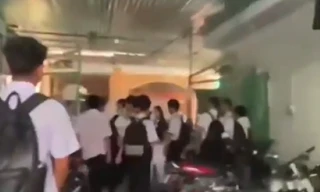 Nam sinh lớp 11 bị đánh hội đồng phải nhập viện cấp cứu