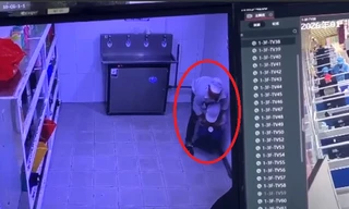 Người đàn ông sàm sỡ nữ đồng nghiệp trong công ty