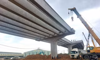 Cận cảnh công trình cầu vượt nút giao phức tạp nhất tuyến Vành đai 3 TPHCM