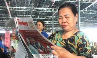 Cử tri TPHCM chủ động tìm hiểu ứng cử viên qua nhiều kênh thông tin