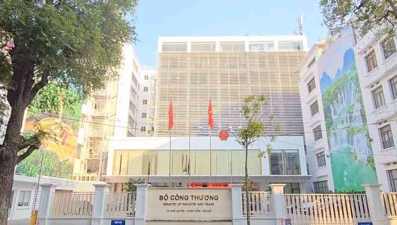 bo-cong-thuong-17155149.jpg