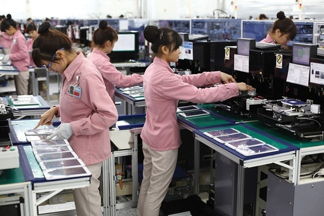 Bộ Công Thương đang xây dựng quy định mới về xuất xứ hàng hoá để ngăn ngừa gian lận thương mại. 5041-samsung-vn-mfcd.jpg