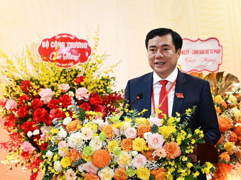 Thứ trưởng Nguyễn Sinh Nhật Tân phát biểu tại Đại hội. Ảnh BCT. z680902442473811719a9f9123492df270c8ff2f869511-09510079.jpg