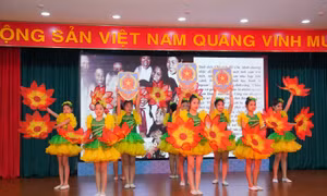 Ngày Pháp luật Việt Nam 2025: Học sinh THCS Ngô Sĩ Liên mong trở thành công dân tốt