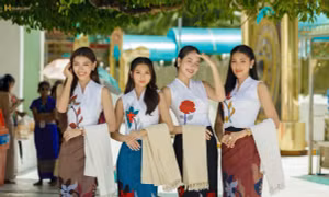 Hoa hậu Thanh Thủy đọ sắc cùng người đẹp "drama" Thae Su Nyein tại Myanmar