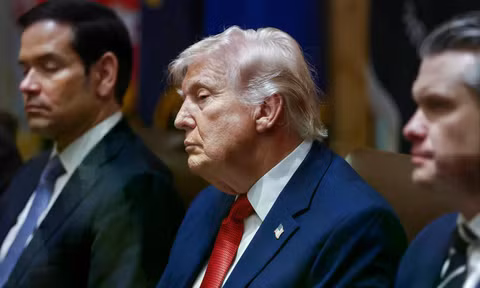 Tổng thống Mỹ Trump triệu tập cuộc họp khẩn sau khi hoãn tấn công Iran