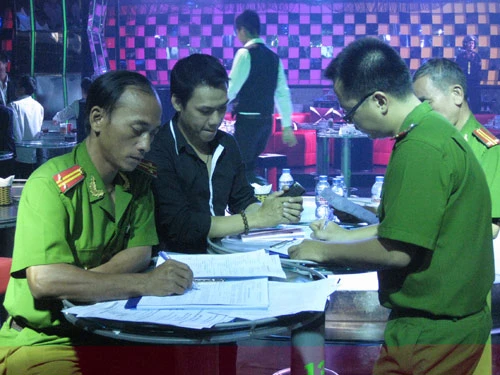 Ma túy trong quán bar “chui”