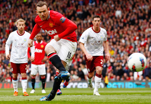 Đả bại Aston Villa, M.U chắc ngôi đầu