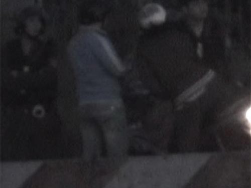 Cảnh sát cơ động ‘đánh hội đồng’ phóng viên đến ngã quỵ