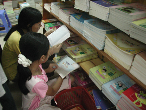 Sau năm 2015, học sinh sẽ có bộ SGK mới đảm bảo hài hòa giữa “dạy chữ” và “dạy người”. Ảnh: ngọc châu