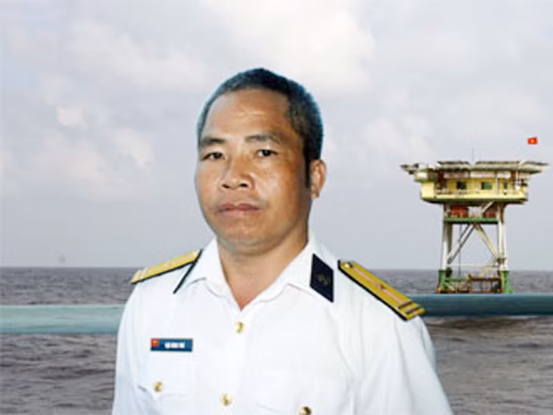Chuyện tình 8-3 của lính nhà giàn