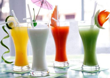 Trời nóng, không nên lạm dụng nước ngọt