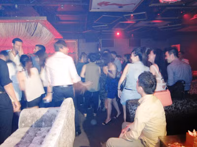 Đột kích quán bar phát hiện nhiều sai phạm