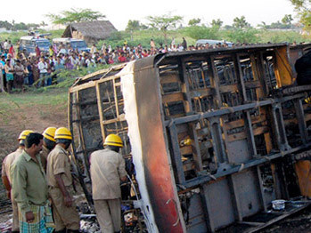 Hiện trường vụ tai nạn thảm khốc