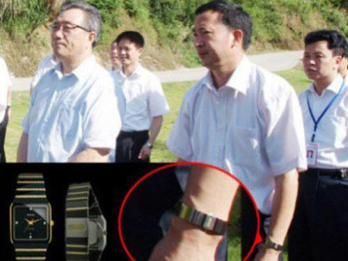 Bị tố chơi sang, ‘quan tham’ Trung Quốc bịt miệng báo chí