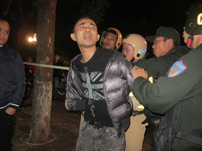 Chống đối và lạm quyền