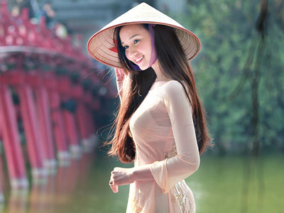 Nét dịu dàng của 'gái một con' Lã Thanh Huyền