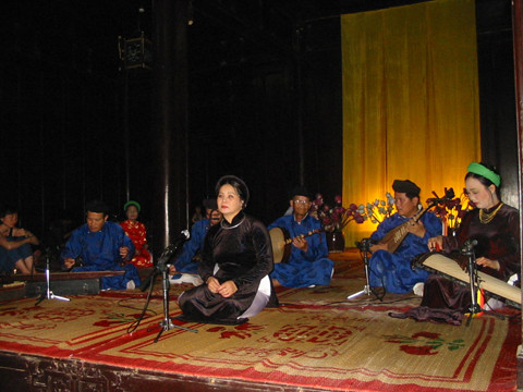 Trả lại tiếng thơm cho con đò ca Huế