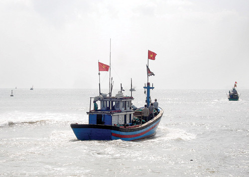 Cần lập tổ đội dân quân tự vệ trên biển