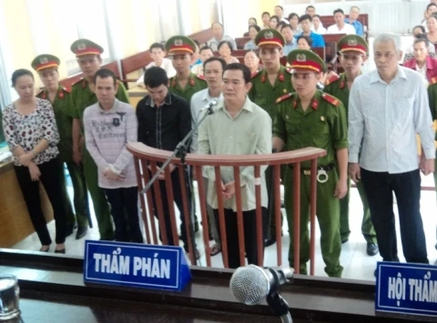 Những vụ ‘quan' đánh bạc rúng động Việt Nam