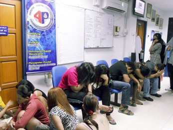 Cảnh sát Malaysia giải cứu 23 phụ nữ Việt Nam (Ảnh minh họa)