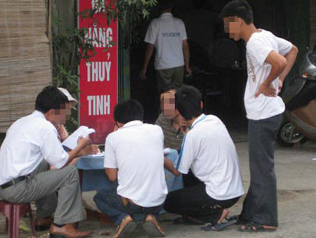 Đau lòng sinh viên nợ môn, bỏ học vì nợ như chúa chổm