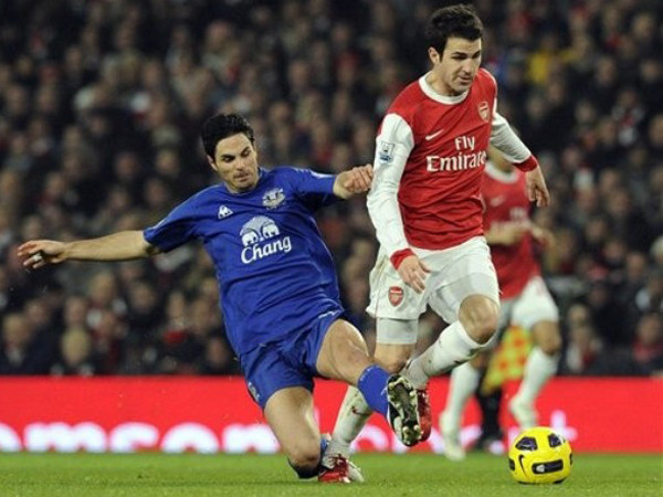 Real Madrid quyết vượt mặt Chelsea vụ Fabregas