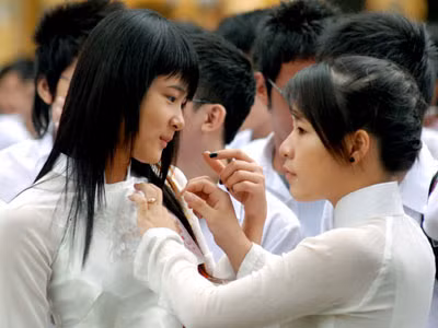 Nộp hồ sơ thi và học nhiều ngành trong một trường?