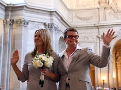 California dỡ bỏ lệnh cấm kết hôn đồng tính