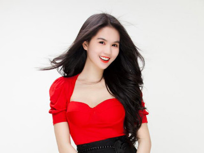 Khoe da nõn nà với sắc đỏ như Ngọc Trinh