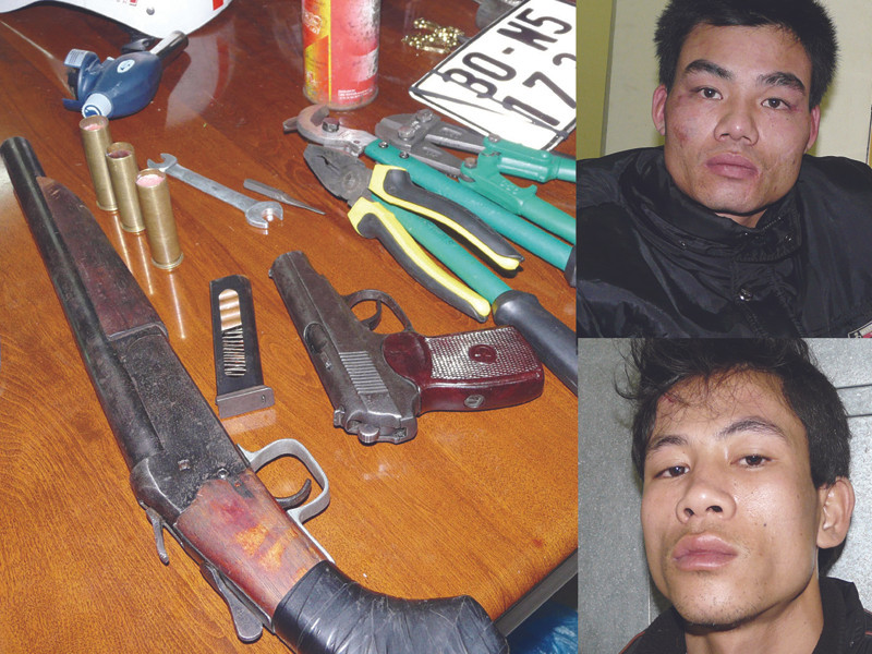 Các đối tượng Sơn, Nam cùng số vũ khí bị thu giữ