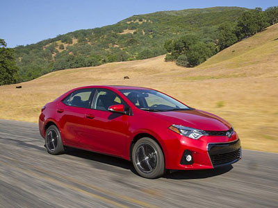Toyota Corolla 2014 có giá từ 16.800 USD