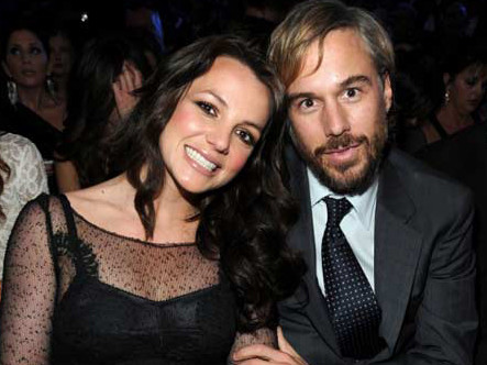 Britney Spears bác tin đồn bị bạn trai bạo hành