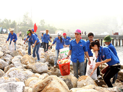 Tình nguyện vì biển đảo