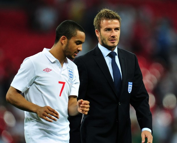 Cũng mang áo số 7 nhưng chẳng bao giờ Walcott tạo được tầm ảnh hưởng và đẳng cấp như Beckham. Ảnh: Getty Image