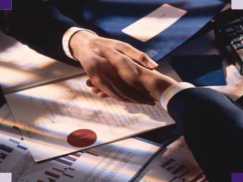 Ồ ạt phát mại bất động sản