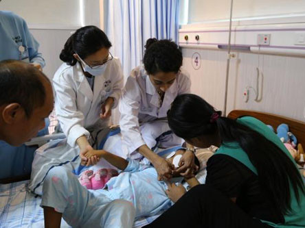 Em bé bị móc mắt: 'Con sẽ không khóc'