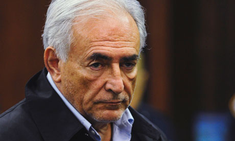 Vén màn bê bối tình dục chấn động nước Pháp