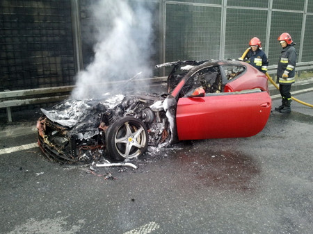 Ferrari liên tiếp gặp vận đen