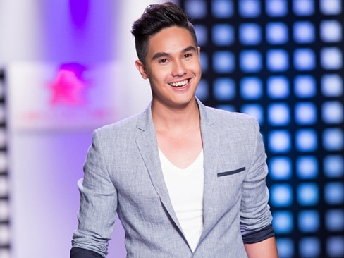 Baggio tươi rói sau khi chia tay 'hot girl' Andrea