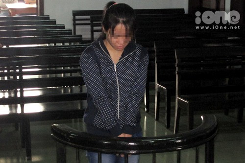 Nữ sinh vào tù sau án treo