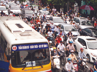 Chuyên gia ngoại hiến kế giảm tai nạn giao thông