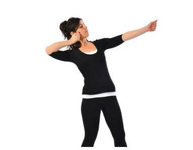 Giả vờ bắn cung, nam sinh lớp 5 bị đuổi học