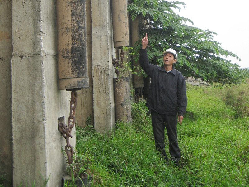 Nhiều cảng sông đắp chiếu