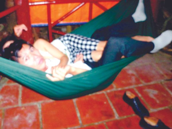 Đề nghị cách chức phó chánh án 'nằm võng với nữ cán bộ'