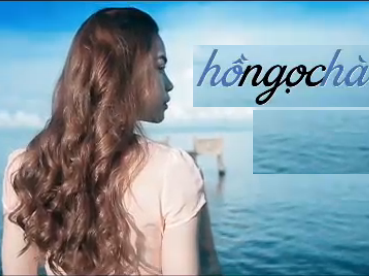 Hồ Ngọc Hà mỏng manh tạo dáng giữa thiên nhiên