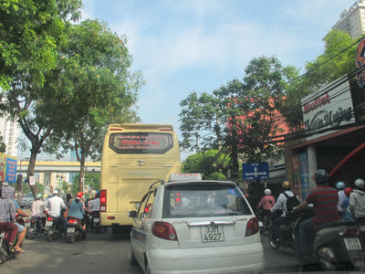 Quản lý xe khách buông lỏng, trách nhiệm thả rông