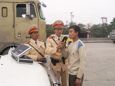 Thông báo về nơi cư trú người vi phạm giao thông: Hiệu quả thấp