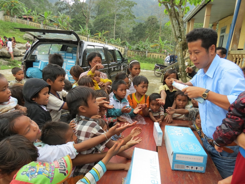 Sữa TH True Milk đến với đồng bào dân tộc thiểu số Quảng Bình